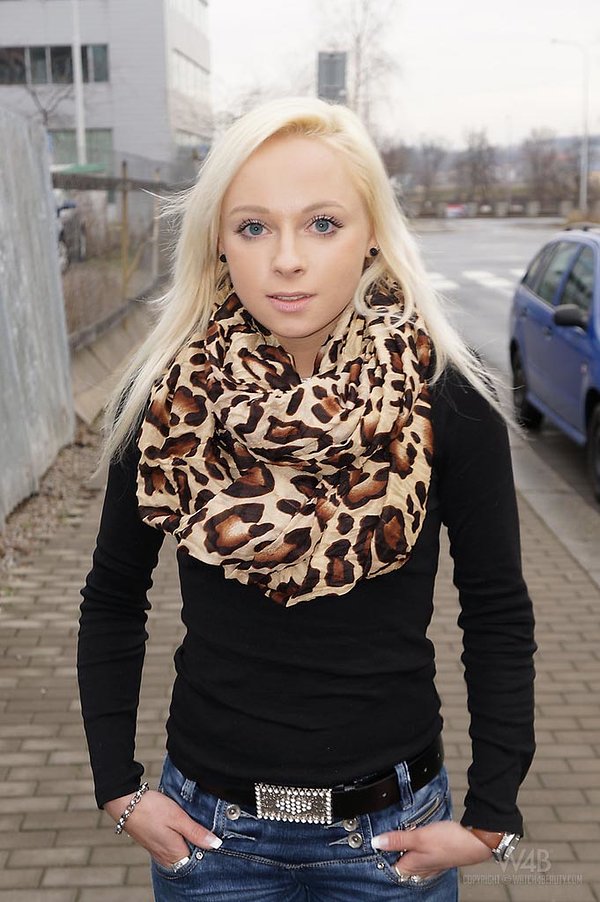 Диана, 18